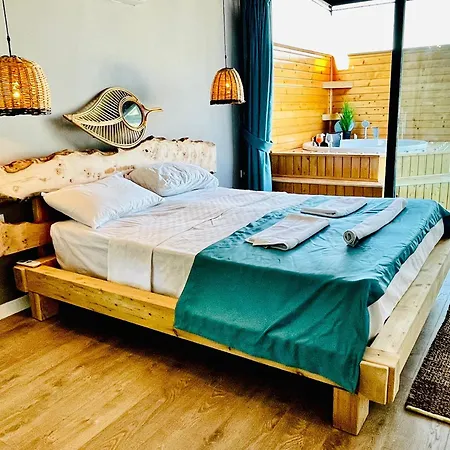 Karaoz Global Apartmán *