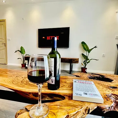 Karaoz Global Apartament